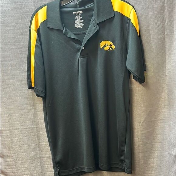 IA Hawkeyes Pro Edge Black and Yellow golf Men's Polo Shirt - Picture 1 of 5
